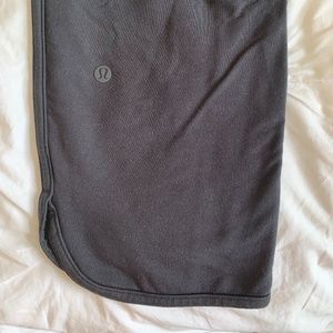 Lululemon cropped Sweatpants